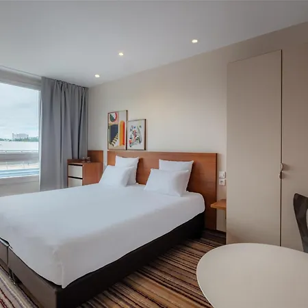 Hotell Spark By Hilton Ouest 3*