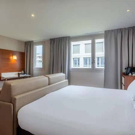 Spark By Hilton Ouest Hotell