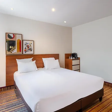 Spark By Hilton Ouest Szálloda Lyon