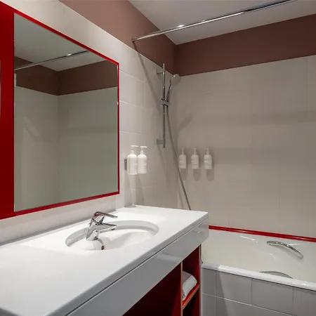 Spark By Hilton Ouest ליון