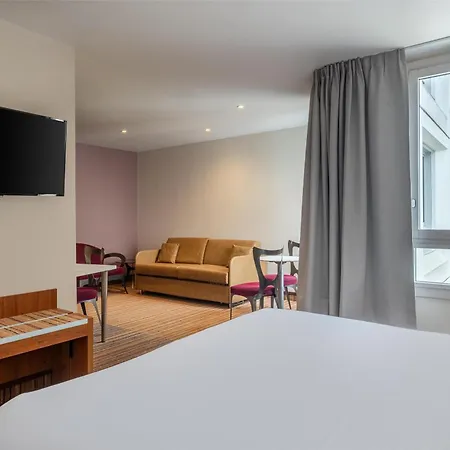 Spark By Hilton Ouest ليون