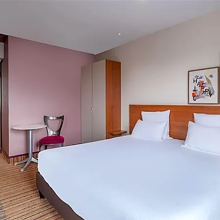 Spark By Hilton Ouest