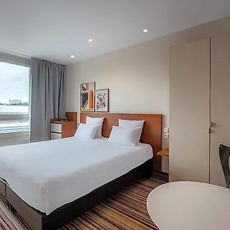 Spark By Hilton Ouest 3*