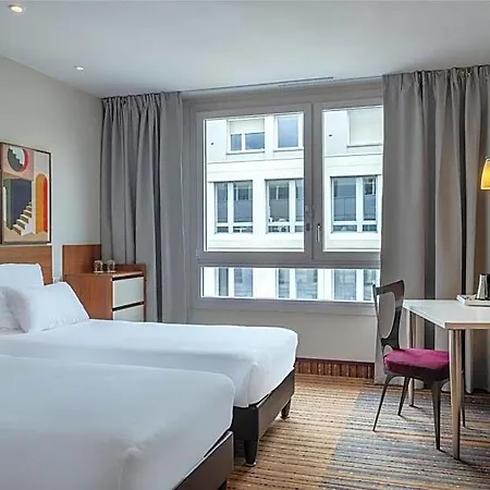 Spark By Hilton Ouest Лион