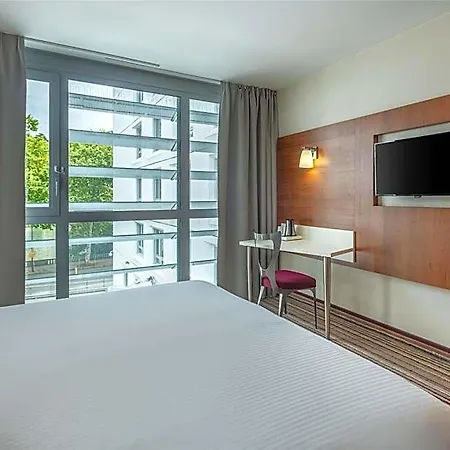 Spark By Hilton Ouest Лион