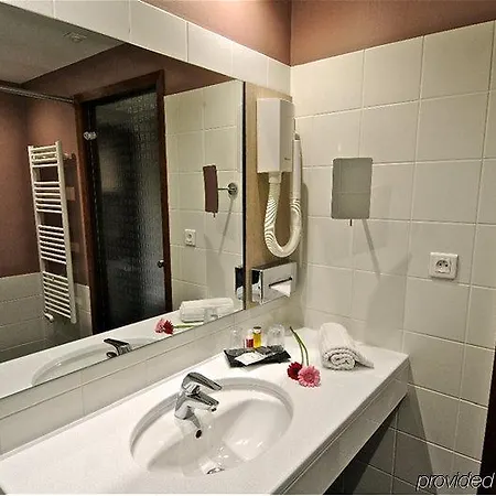 Spark By Hilton Ouest 3*