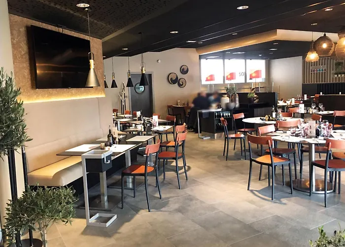 מלון Spark By Hilton Ouest 3*