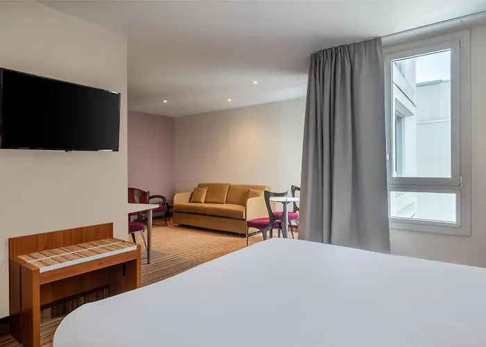 Spark By Hilton Ouest ליון