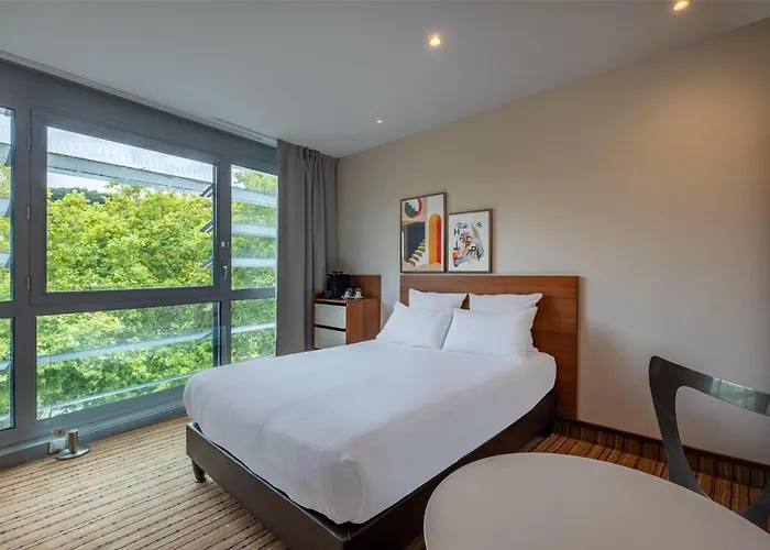 Spark By Hilton Ouest 3* ליון