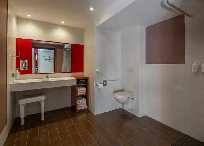 מלון Spark By Hilton Ouest ליון