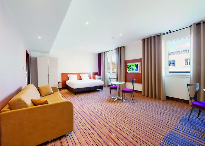 Spark By Hilton Ouest מלון