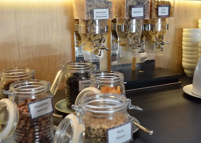 מלון Spark By Hilton Ouest