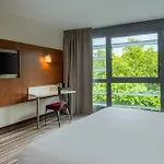 Spark By Hilton Ouest Szálloda Lyon