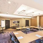 Szálloda Spark By Hilton Ouest