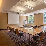 Spark By Hilton Ouest Szálloda 3*
