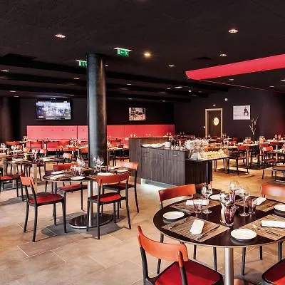 Hotel Lyon-ouest 3*