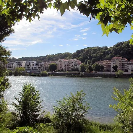 Lyon-ouest Hotel 3*
