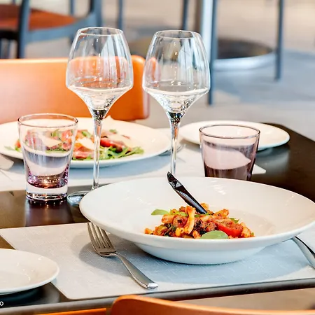 Spark By Hilton Ouest 3*