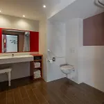 Hotel Spark By Hilton Ouest Lyon